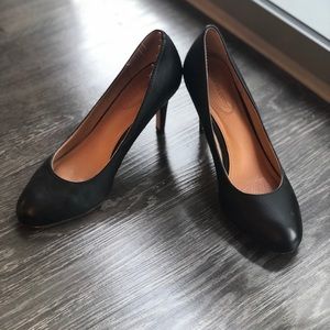 Black Leather Pump